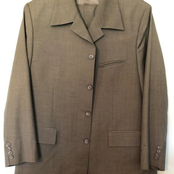 Two Tailor made suits - Picture 5 of 6